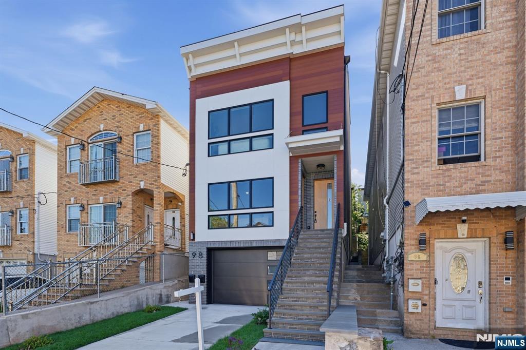 98 Western Avenue - Photo 4