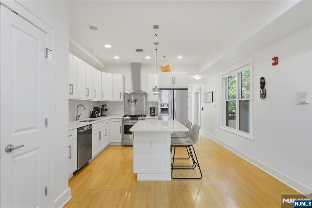 838 Park Avenue 2 - Photo 2