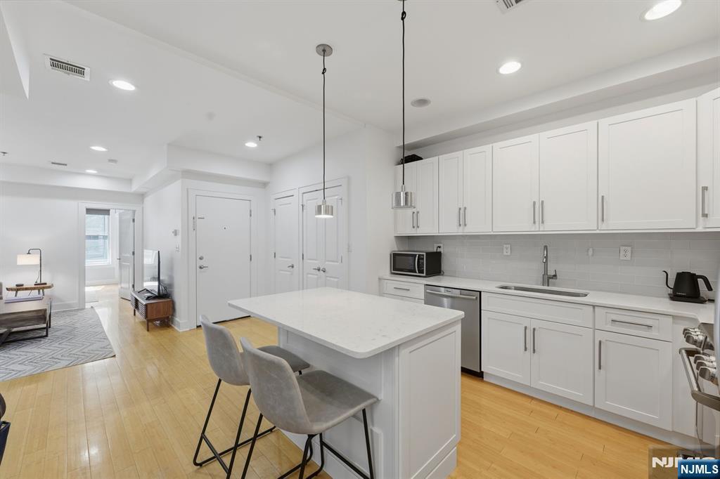 838 Park Avenue 2 - Photo 4