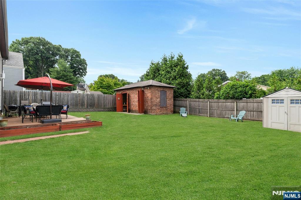 22 Passaic Ave, Hasbrouck Heights, NJ 07604