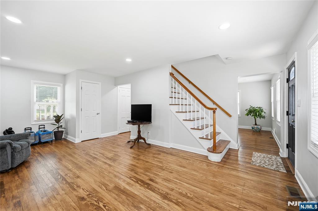 48 W Cedar Street - Photo 3