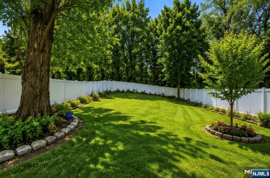 48 Cedar Street — photo 21