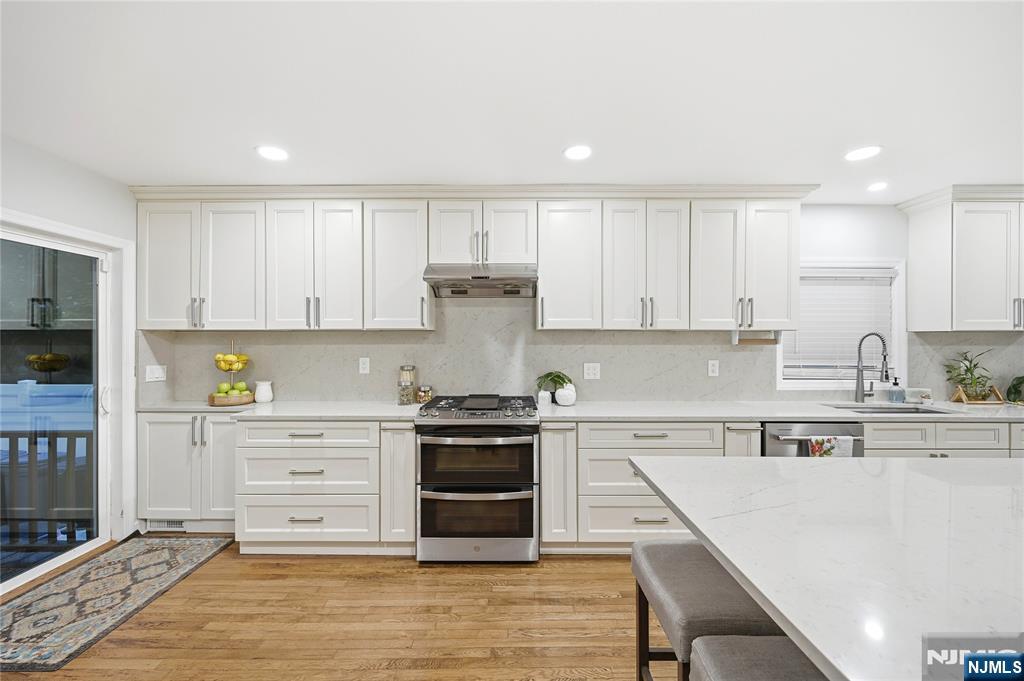 48 Cedar Street — photo 5