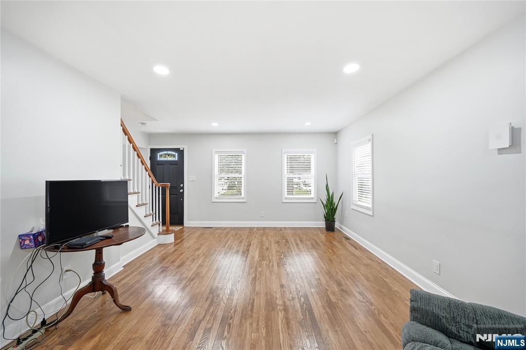 48 W Cedar Street - Photo 5