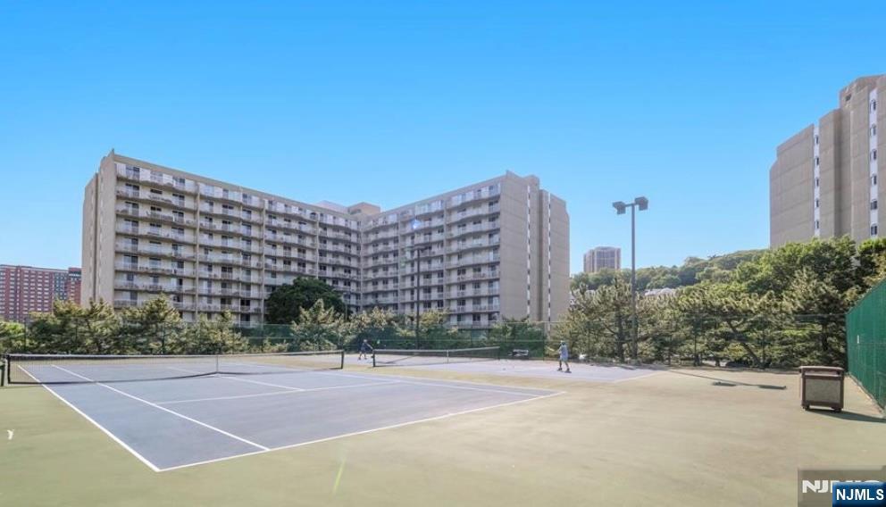 1077 River Road 606 - Photo 2