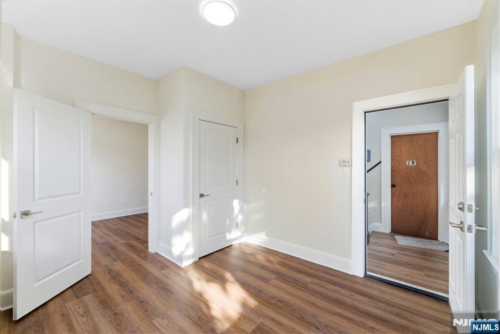1 Bay Avenue — photo 17