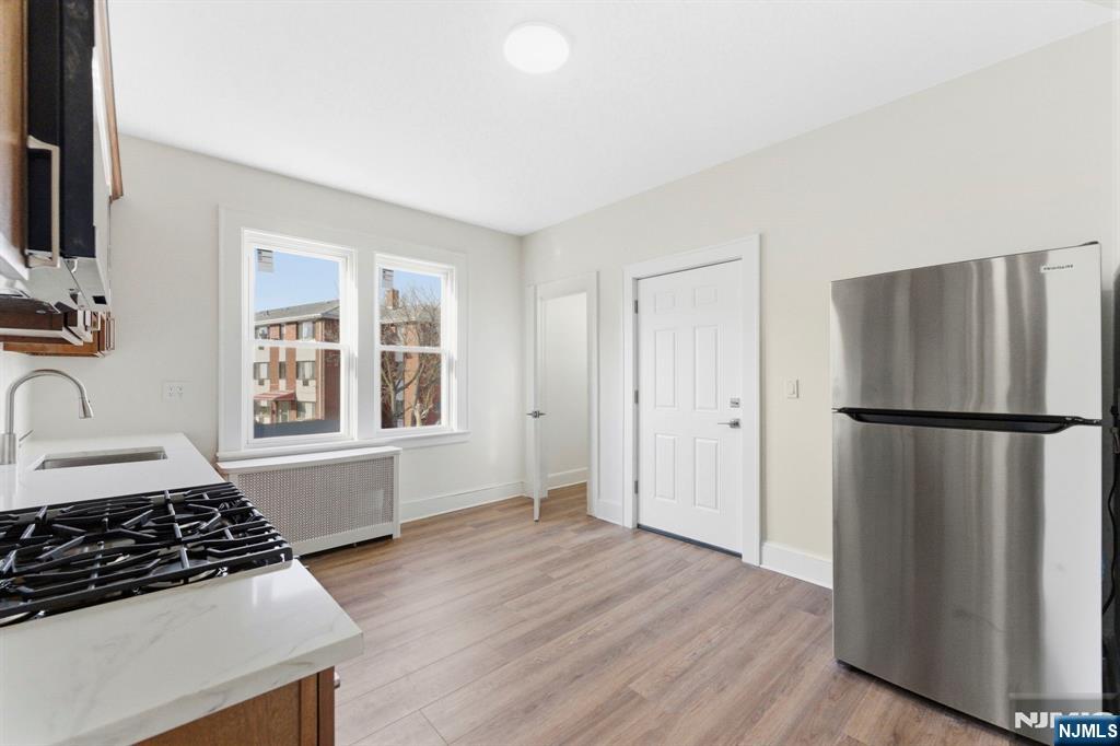 1 Bay Avenue - Photo 5