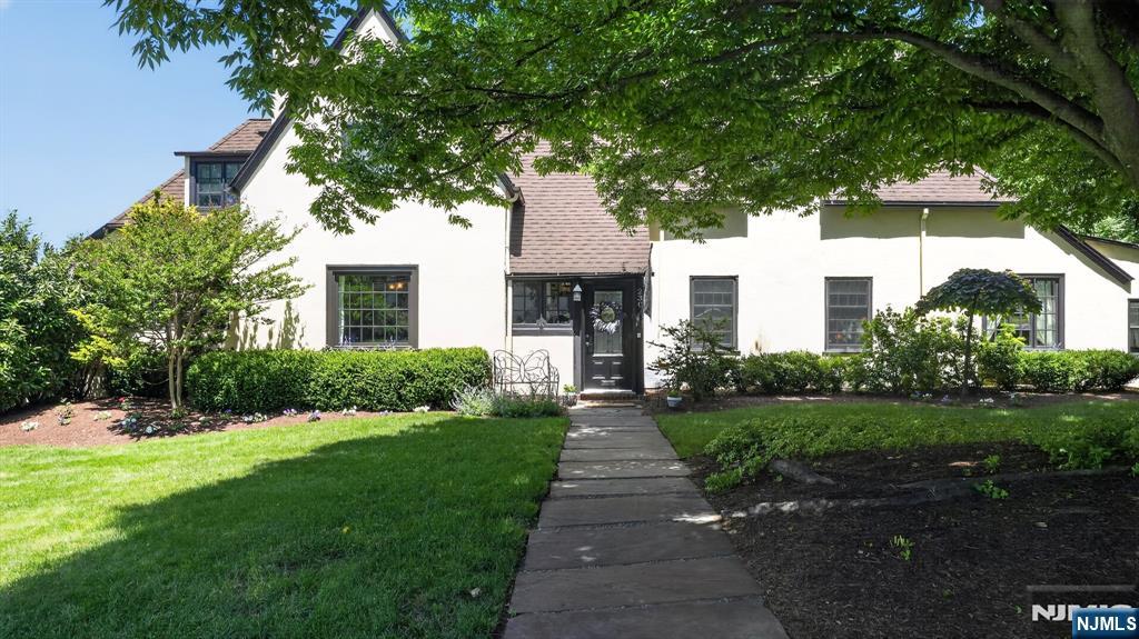 230 Satterthwaite Avenue - Photo 4