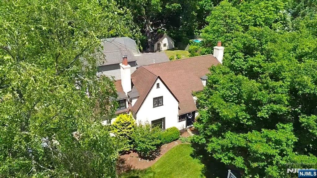 230 Satterthwaite Avenue — photo 9
