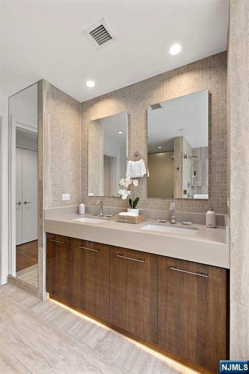 1200 Avenue At Port Imperial #414 — photo 29