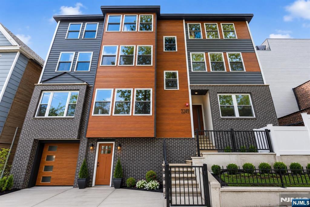 2249 John F Kennedy Boulevard - Photo 2
