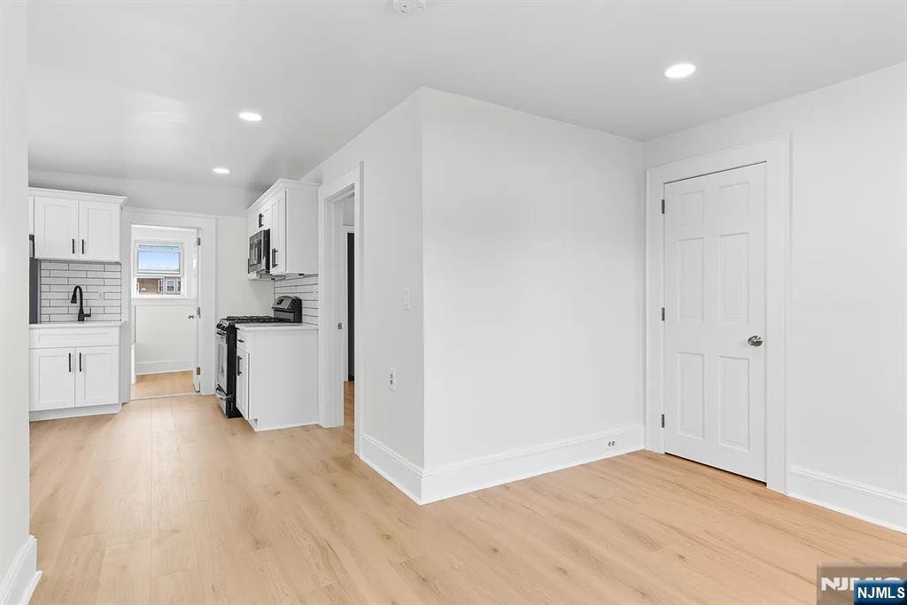 42 Grant Avenue - Photo 5