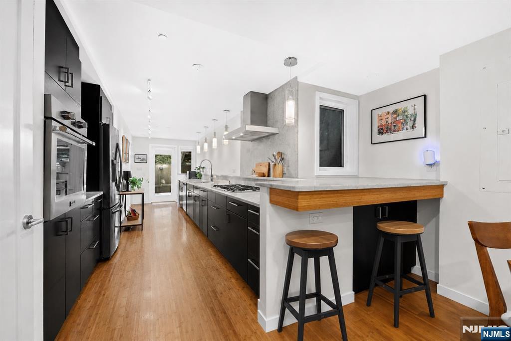 565 Jersey Avenue 1 - Photo 2