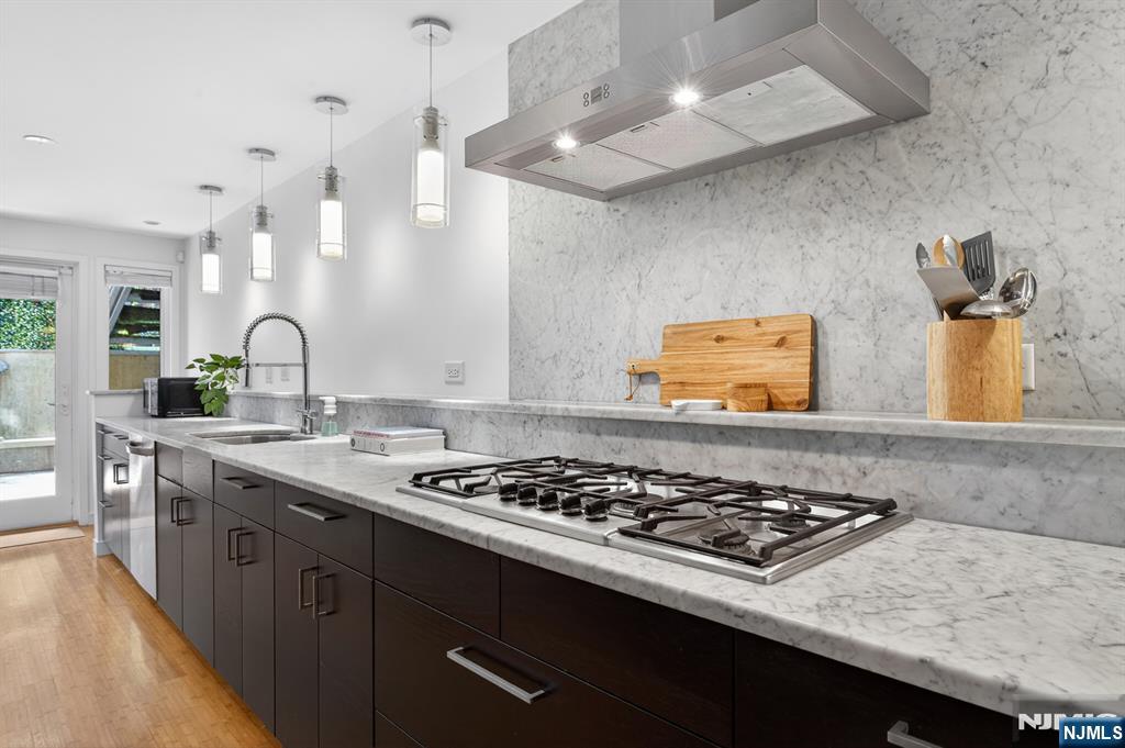 565 Jersey Avenue 1 - Photo 5