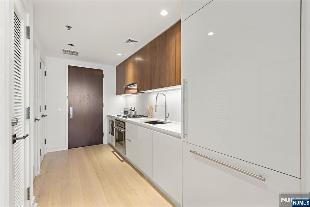 1000 Maxwell Lane 10E - Photo 4