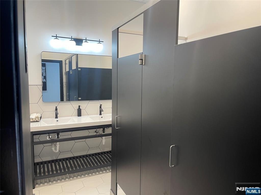 15 5th Street 102 - Photo 2