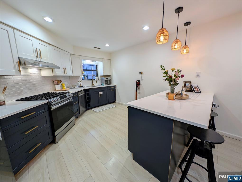 <p>Listings That Reflect Our Standards</p>