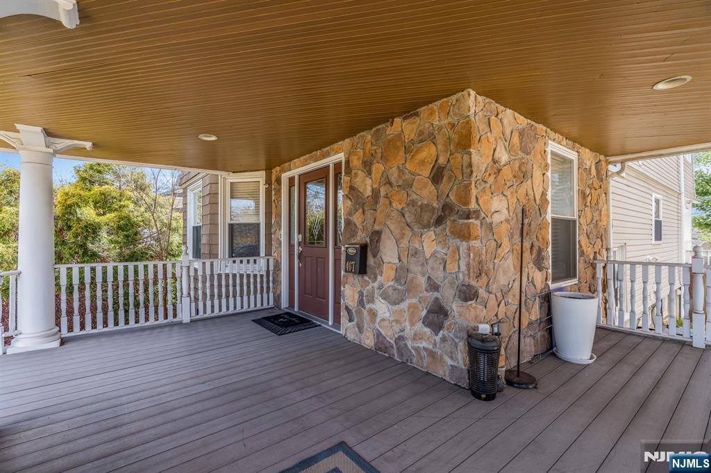 467 Summit - Photo 4