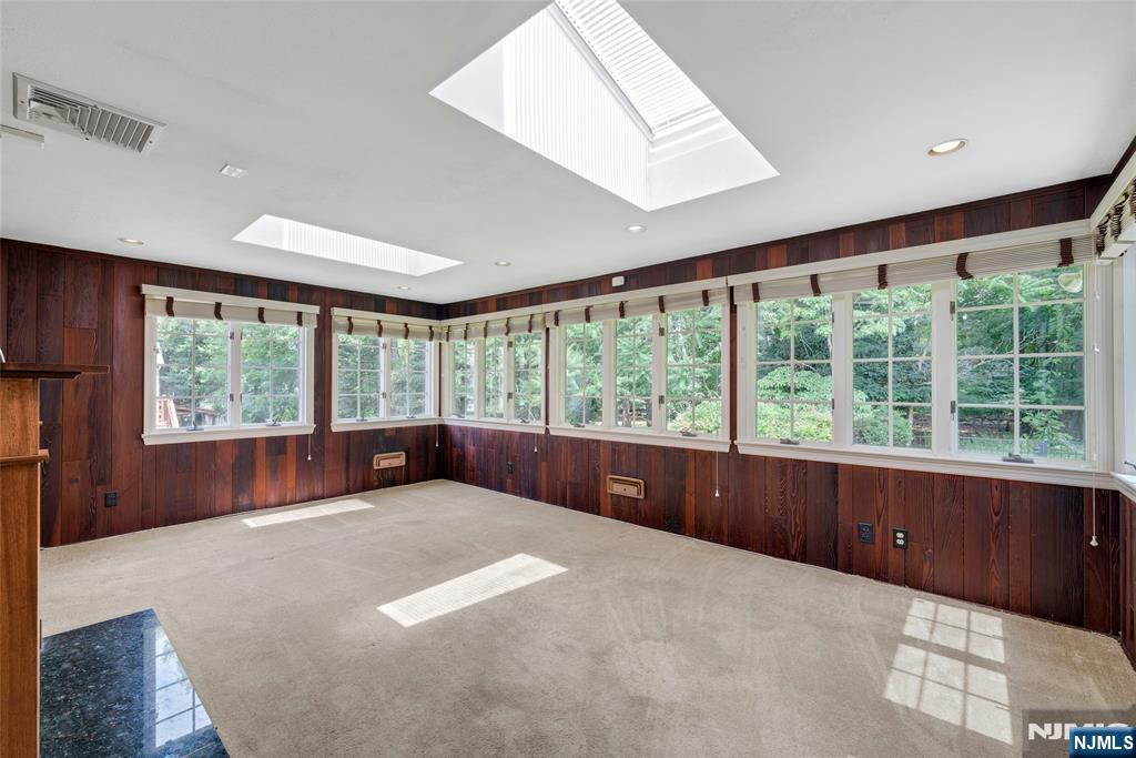 12 Glenwood Avenue — photo 13