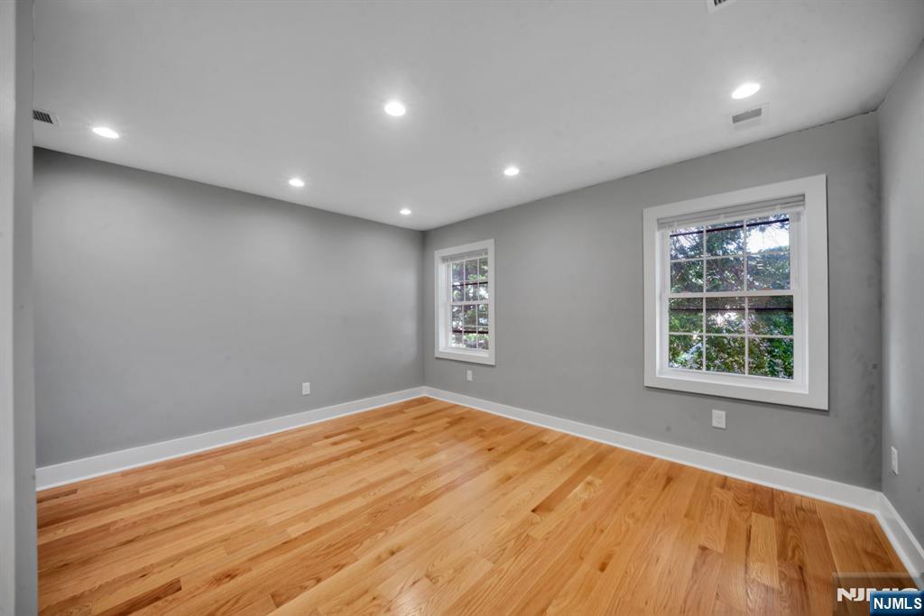 22 14th Street — photo 38