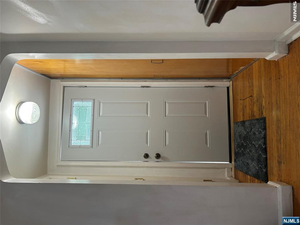 1516 Center Avenue - Photo 2