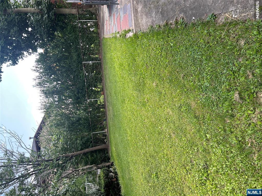 1516 Center Ave, Fort Lee, NJ 07024