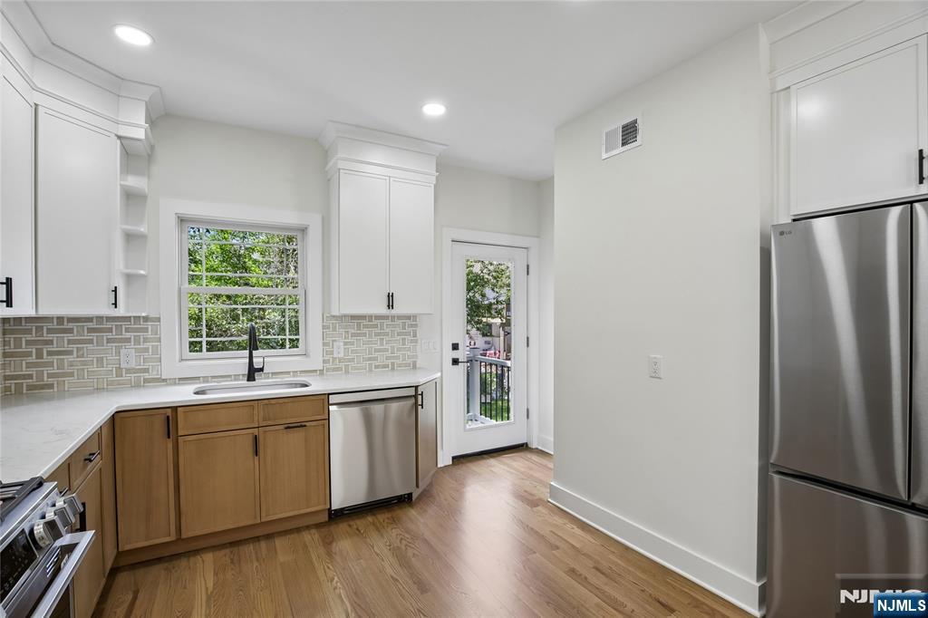 318 Halsey Road — photo 13