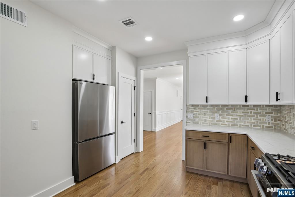 318 Halsey Road — photo 14