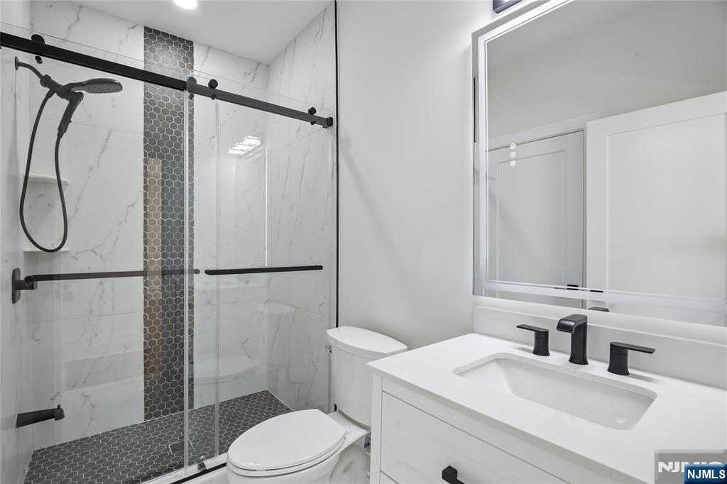 318 Halsey Road — photo 16