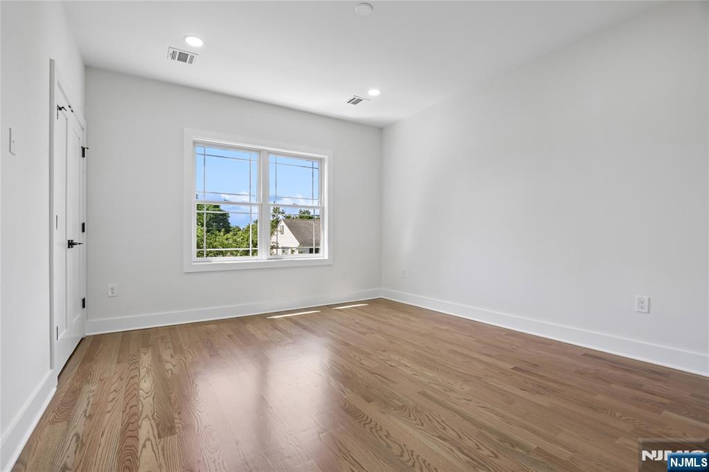 318 Halsey Road — photo 22