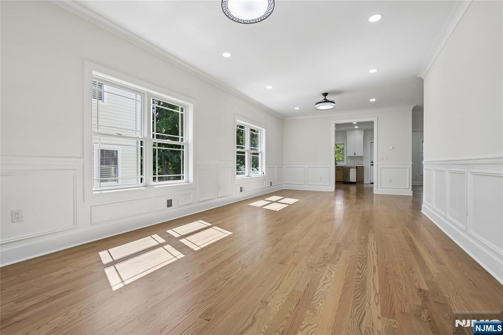 318 Halsey Road - Photo 4