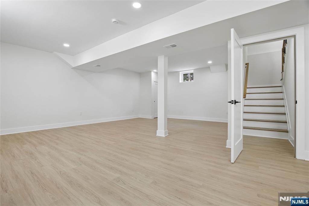 318 Halsey Road — photo 32