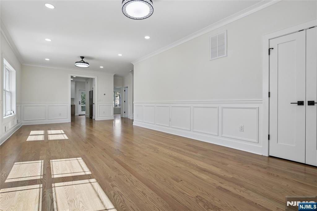 318 Halsey Road - Photo 5
