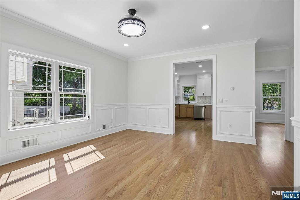318 Halsey Road — photo 10