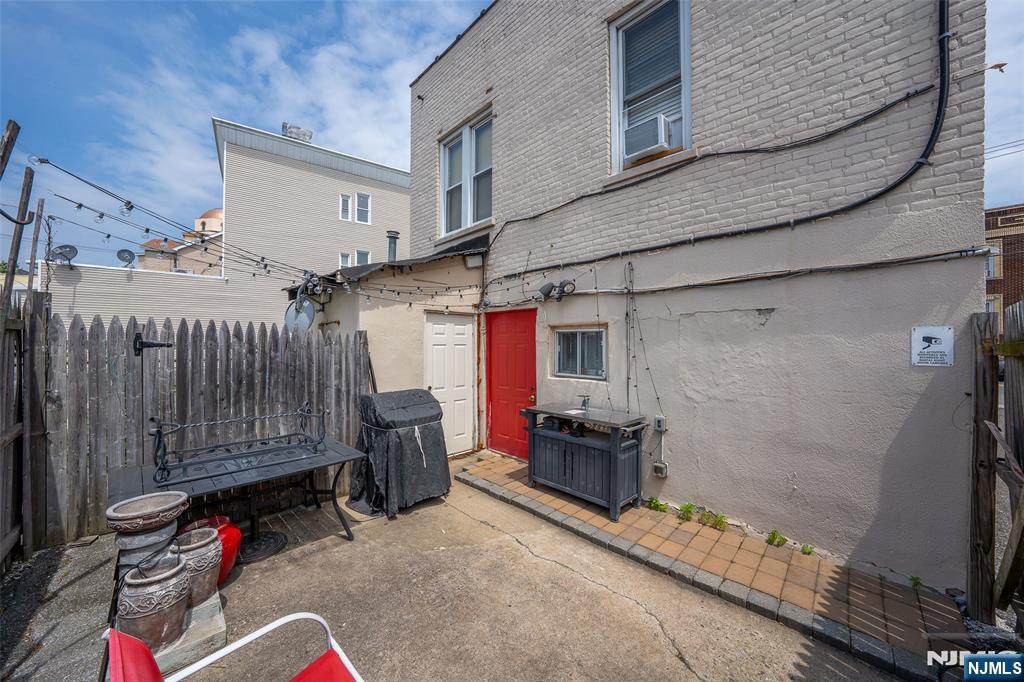 89 Anderson Avenue — photo 28