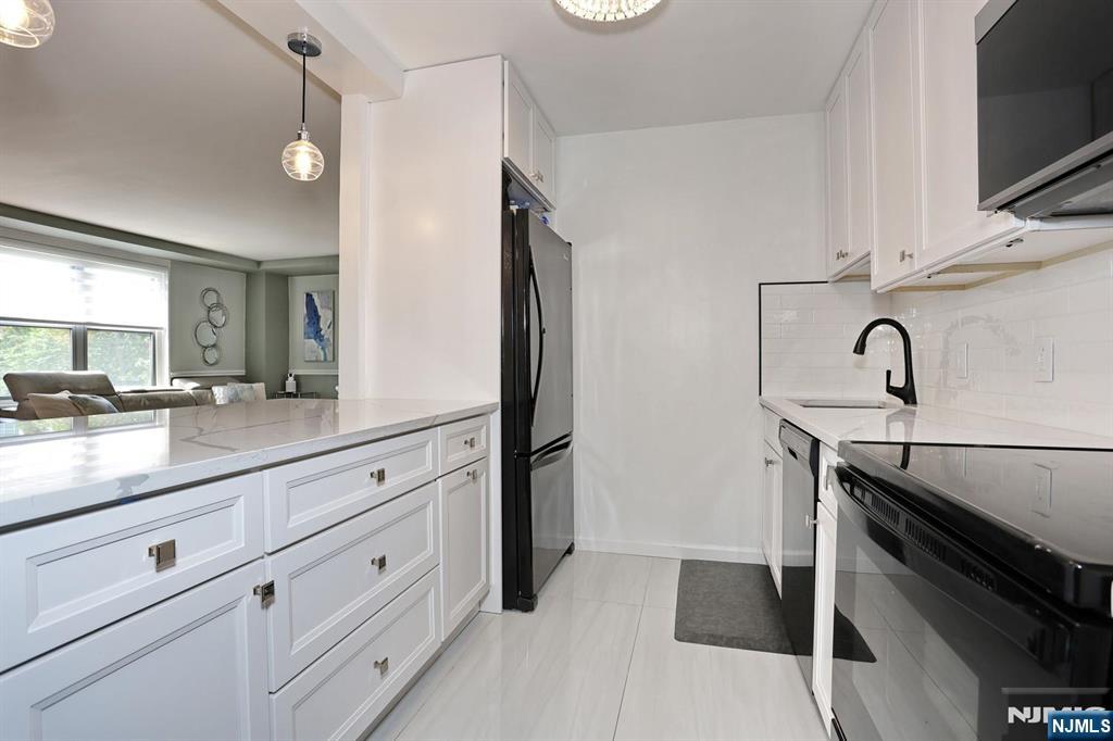 301 Beech Street #2H