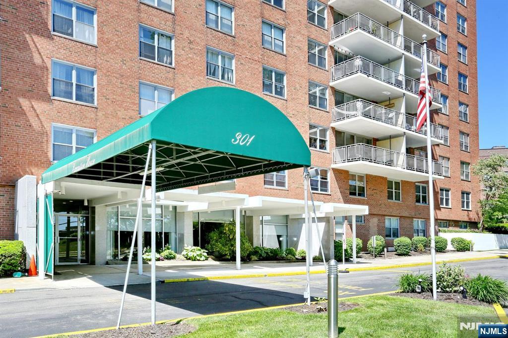 301 Beech Street 2H - Photo 3