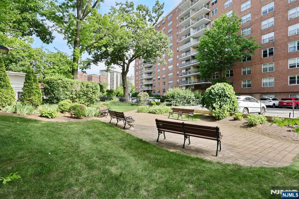 301 Beech Street #2H