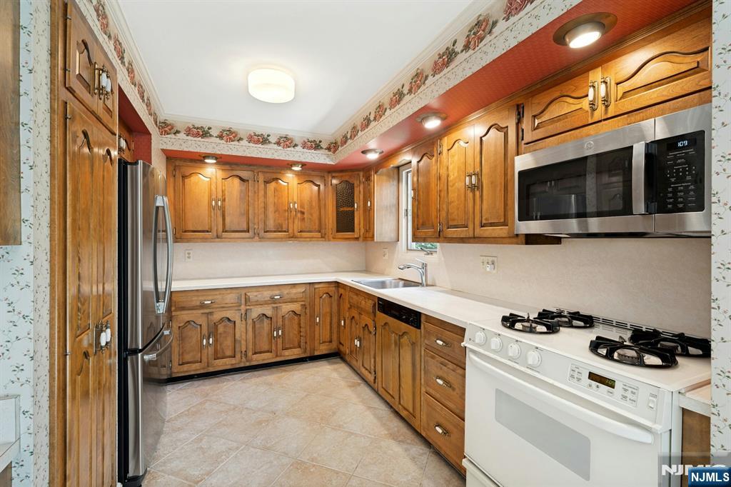 111 Dean Street — photo 10