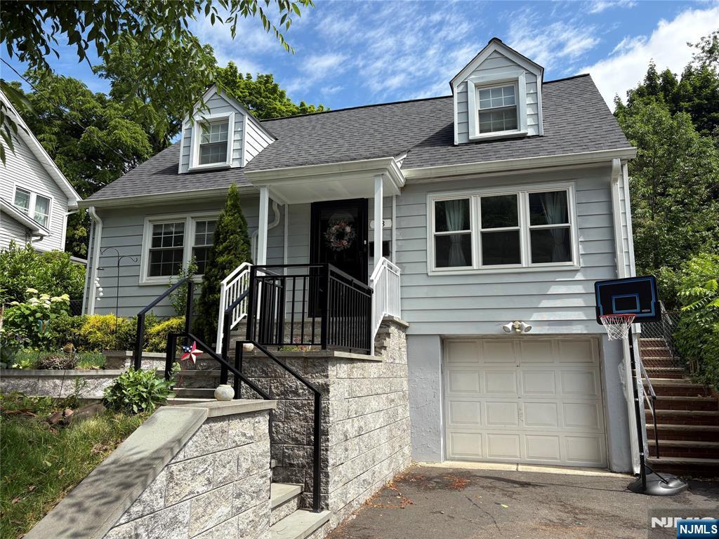 33 Yantecaw Avenue
