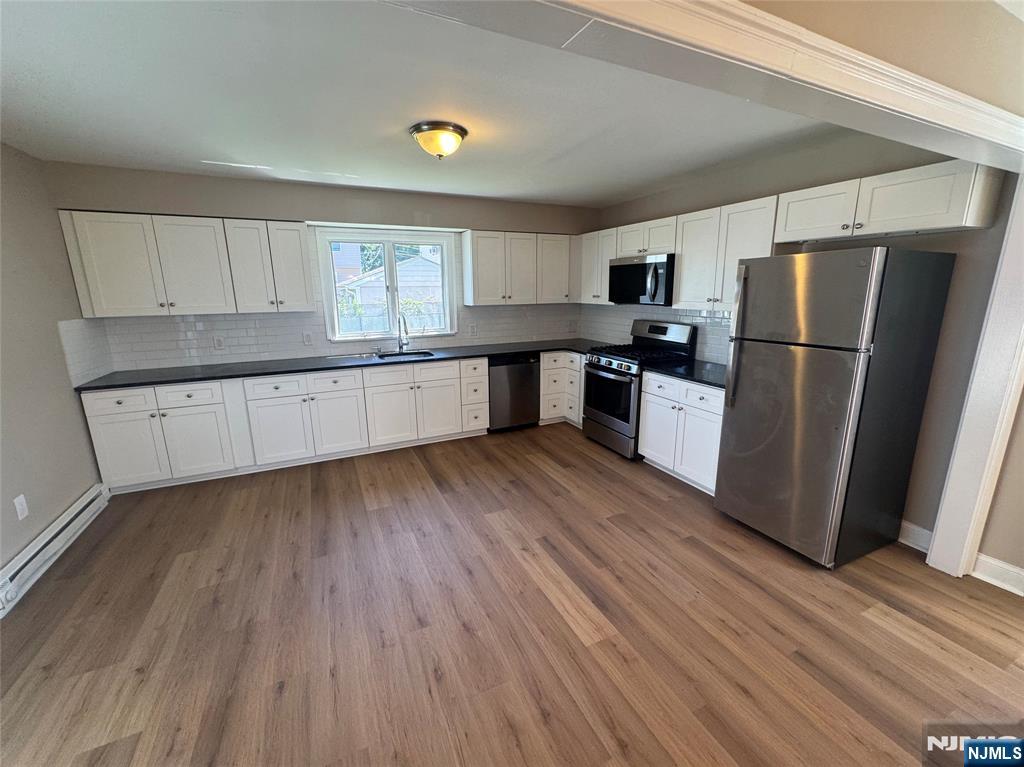 192 6th St, Saddle Brook, NJ 07663