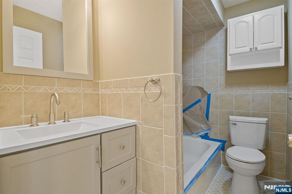 92 Windsor Street 1 - Photo 2