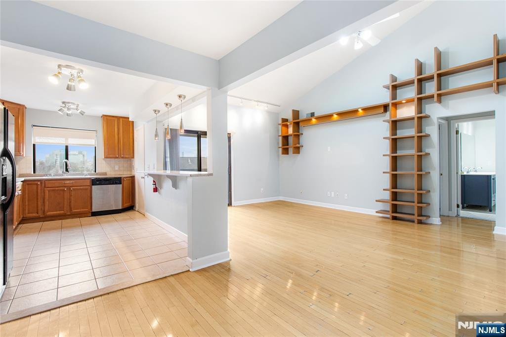 33 Green Valley Court - Photo 5