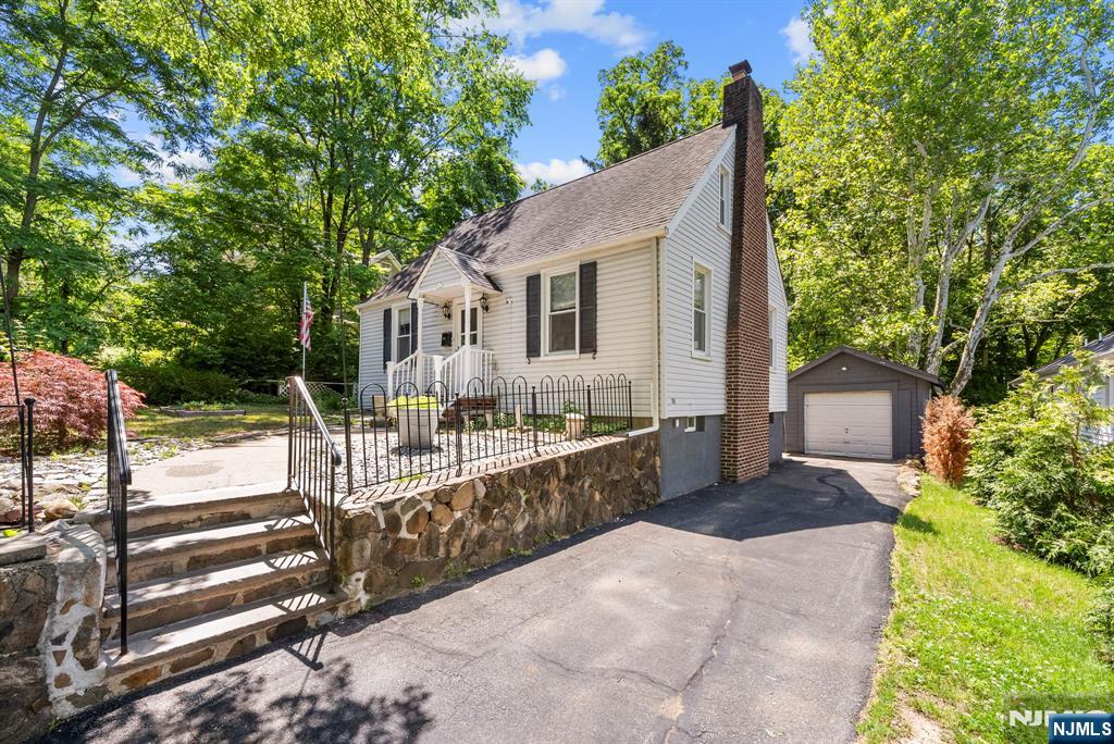 226 Northfield Road - Photo 2