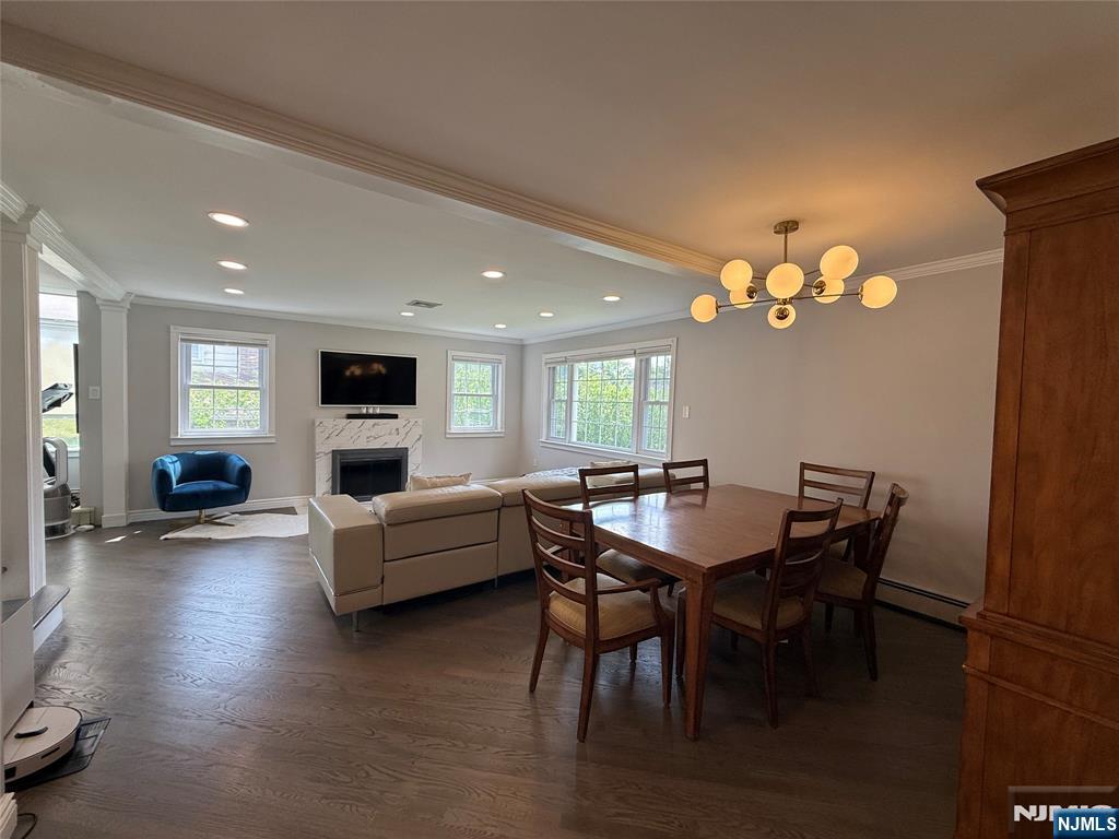 121 Newcomb - Photo 5