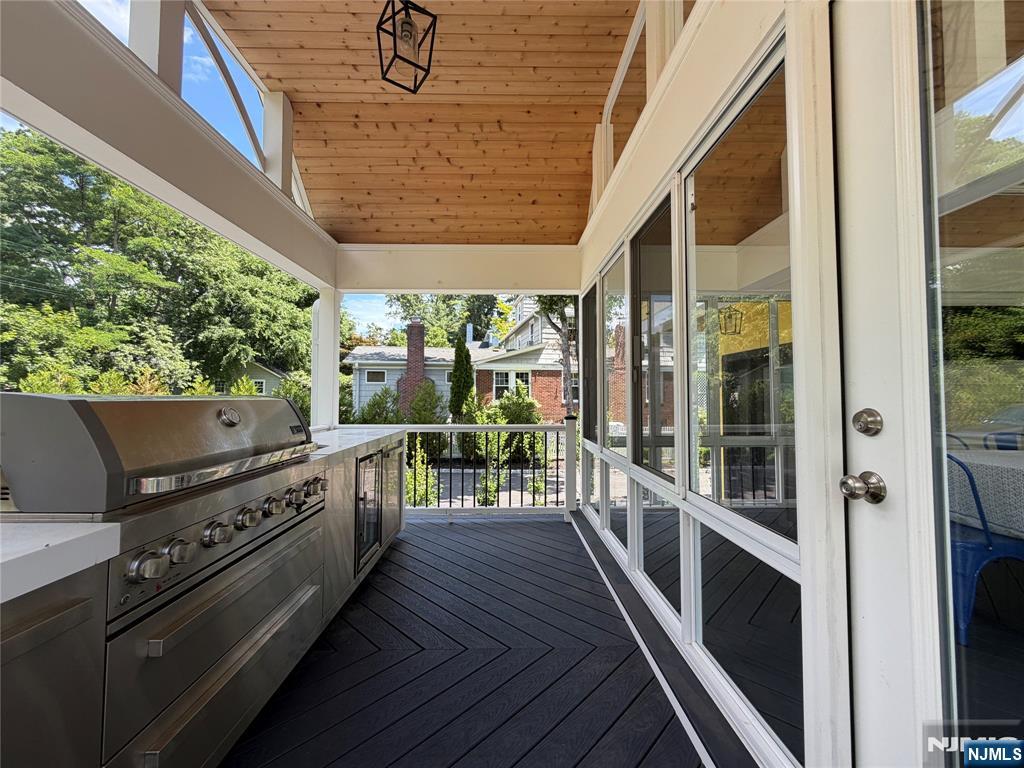 48 Edgemont Road - Photo 4