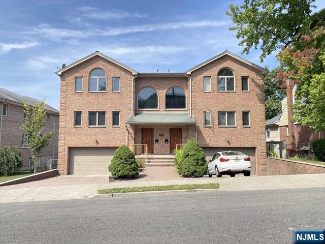 433 8th Street A - Photo 1