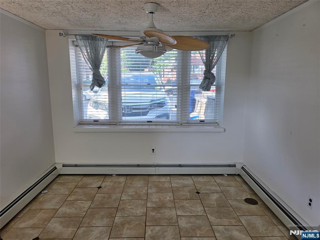 433 Thompson Street - Photo 3