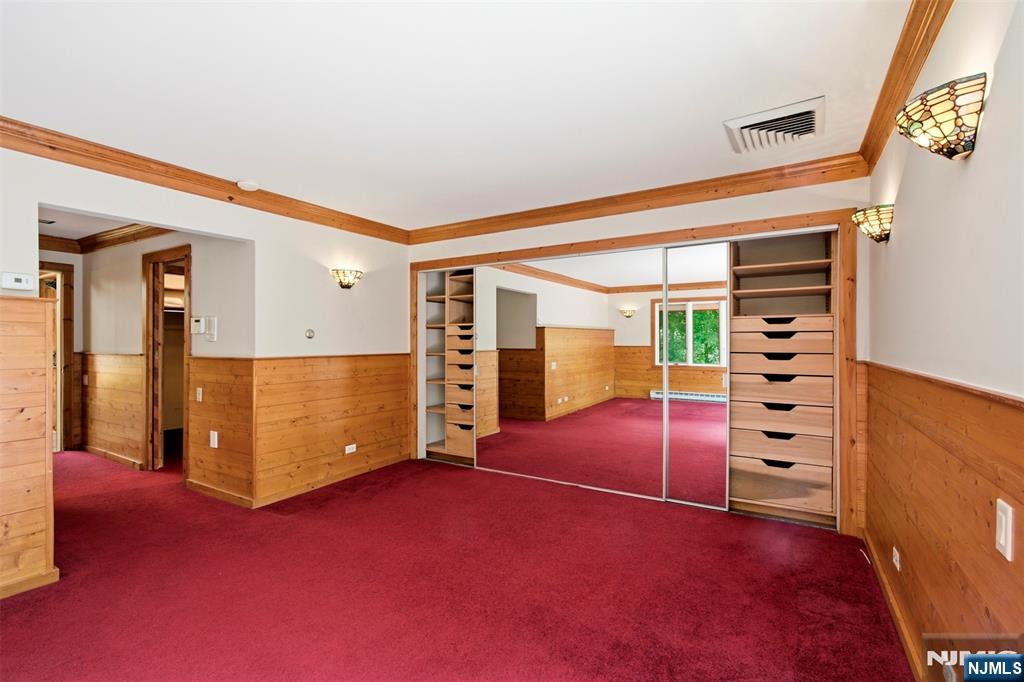 229 Clove Road — photo 32