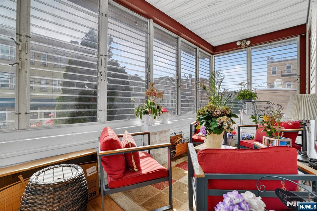 79 Jersey Street - Photo 3